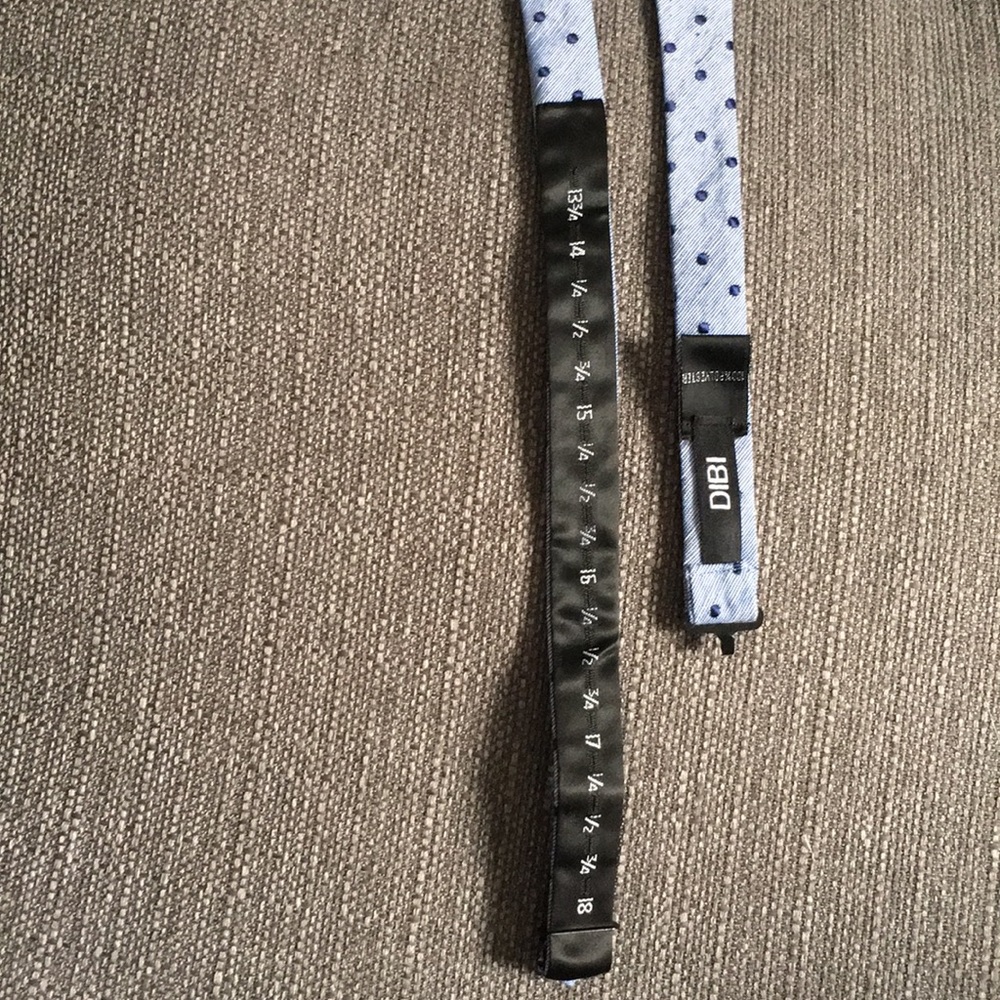 Blue with blue dots bow tie! - Picture 4 of 4